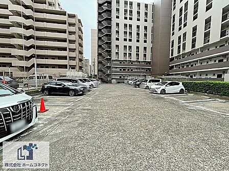 駐車場|月額13,000〜15,000円(※最新の空き状況はご確認ください)