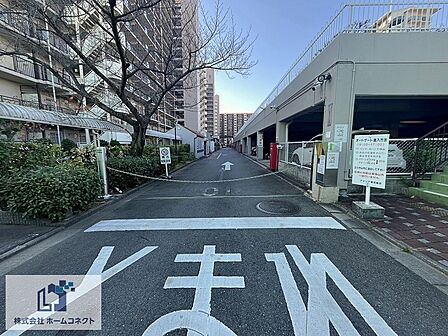 駐車場|防犯性の高いチェーンゲート付き