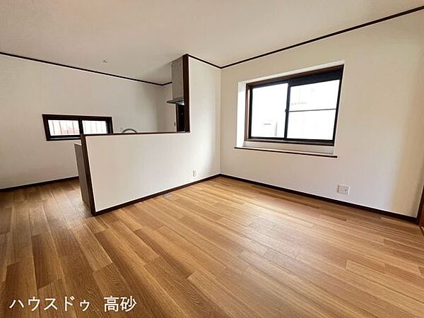 リビング/ダイニングを拡大表示