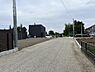 区画図：６ｍの協定道路で入りやすいです。アスファルト工事は売主にて行います