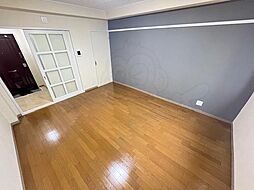 ロイヤル高田 2階1Kのリビング/ダイニング