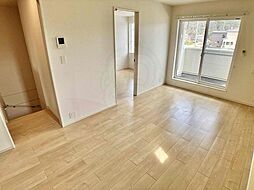 リバーサイド インフィニティ2 2階2LDKのリビング/ダイニング