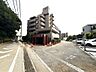 外観：ライオンズマンションならではの安定したタイル調の外観です。駐車場も平置きと立体で8000円〜10000円です。