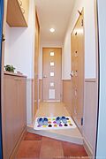下駄箱付きの玄関です