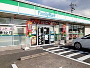 ファミリーマート　三木末広店まで330m