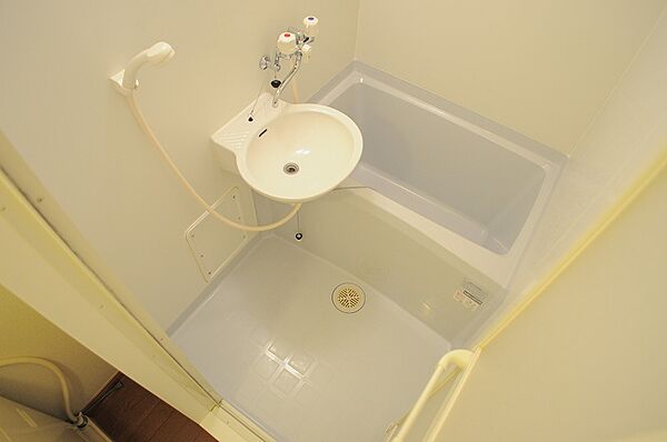 画像6:洗面台付きお風呂
