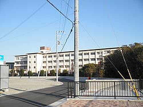 画像15:播磨町立播磨南中学校（2203m）