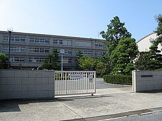 画像20:兵庫県立加古川東高校（430m）