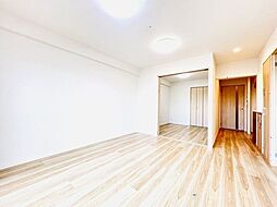 キングス夢咲シティひかりの街B棟 3LDKのリビング/ダイニング