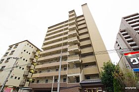 モノロカーレ江坂  ｜ 大阪府吹田市垂水町3丁目（賃貸マンション1K・8階・25.90㎡） その1