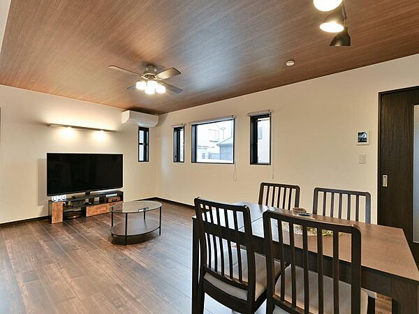 リビング/ダイニング