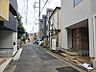 外観：北側道路　西側から撮影
