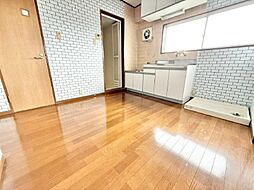 プラザ・ドゥ・カステリオ 401 4階1DKのリビング/ダイニング