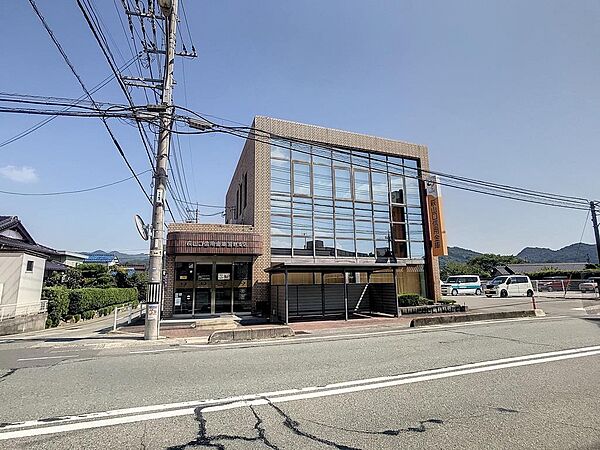 画像7:萩山口信用金庫宮野支店(1、729m)