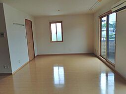 リビングタウン朝田　B棟 B201 2階1LDKのリビング/ダイニング