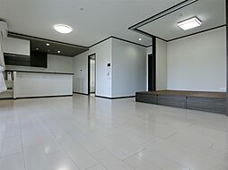 アーデントクレイル山口湯田参番館 906 9階3LDKのリビング/ダイニング