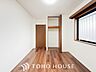 寝室：広々としたお部屋は、インテリアを考える楽しみもありますね。