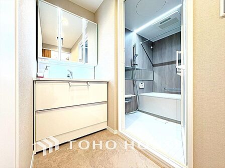 スタイリッシュで機能的、清潔感と快適さが共演する空間。
