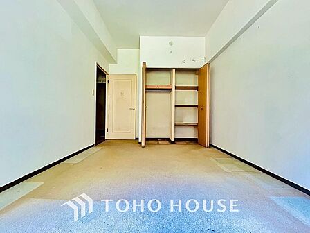 広々としたお部屋は、インテリアを考える楽しみもありますね。