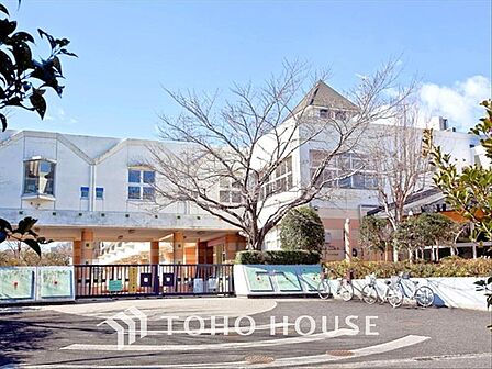 稲城市立向陽台小学校 距離約550m