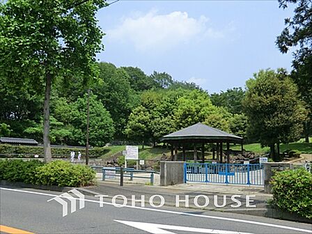 王禅寺ふるさと公園 距離約220m