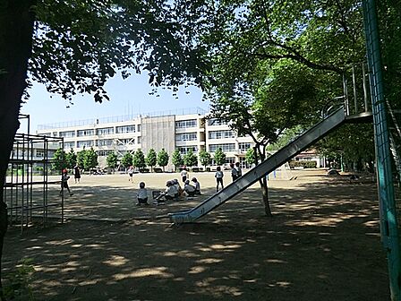 日野市立第七小学校 距離約1140m