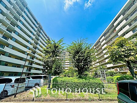 外観が語る、品格とクオリティ。目を惹く佇まいが特徴です。