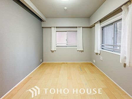家具の配置のし易い室内です。趣味の部屋としても充分な広さを確保しております。