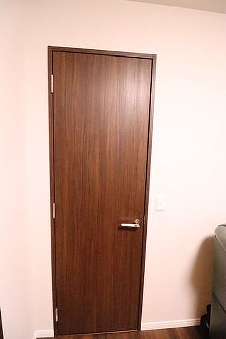 *4.5帖洋室収納*