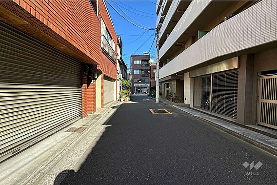 敷地西側の前面...
