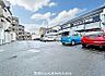駐車場：【駐車場】駐車場に加え、自転車も置けるスペースがあります。家族の車や自転車を整理でき、生活動線も快適な空間です。