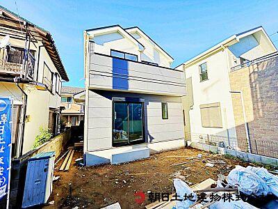 外観:【外観】シンプルで洗練された外観が魅力です。街並みに馴染む上品なデザインで、流行に左右されにくく幅広い世代に好まれます。 外観:【外観】シンプルで洗練された外観が魅力です。街並みに馴染む上品なデザインで、流行に左右されにくく幅広い世代に好まれます。