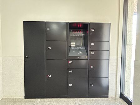 宅配ロッカー●大小さまざまなサイズを完備!不在時もお荷物のお受け取りができ忙しい方に嬉しい設備です♪