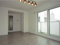 エール学園前 3階2LDKのリビング/ダイニング