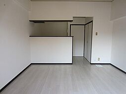 エレガンスメゾン6Ａ 103 1階ワンルームのリビング/ダイニング