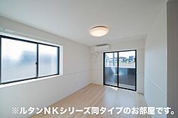 イーストブルー　II 102 1階1LDKのリビング/ダイニング