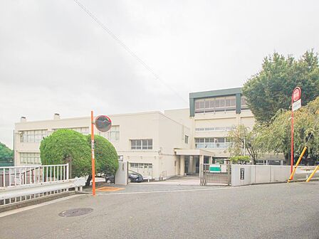 ■横浜市立笹下中学校…徒歩9分(650m)