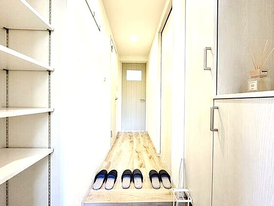 ◎玄関にはシュ...