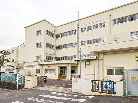 ■横浜市立日野小学校…徒歩7分