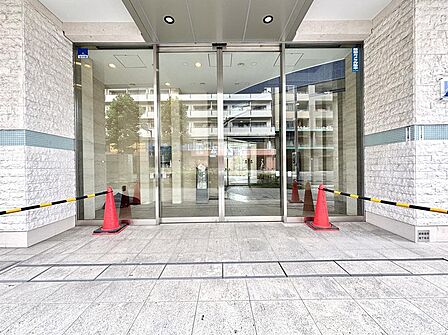 複数路線が使えて通勤も快適です。単身・二人暮らしに最適な1LDK