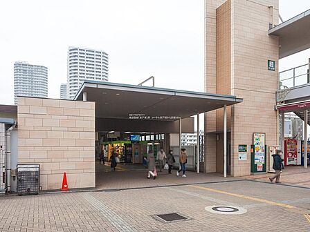 【横須賀線「東戸塚」駅】
