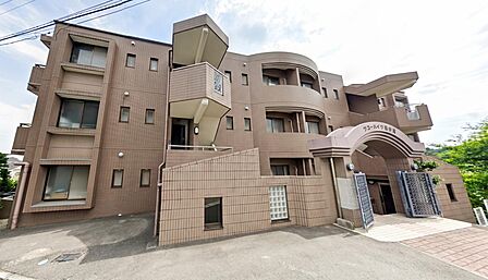 令和8年10月新規リノベーション/高台・角部屋につき通風・陽当たり良好◎