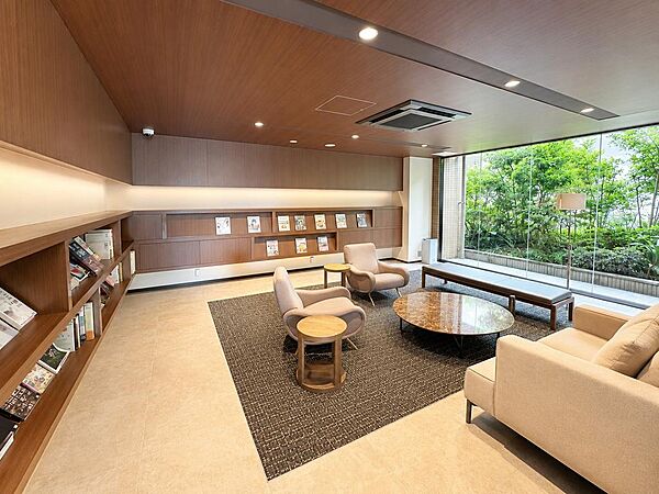 ＭＪＲザ・ガーデン宮崎駅前