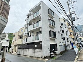 神戸六甲ヒルズ  ｜ 兵庫県神戸市灘区六甲台町（賃貸マンション1K・1階・18.00㎡） その1