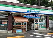 ファミリーマート 用賀の杜店 389m