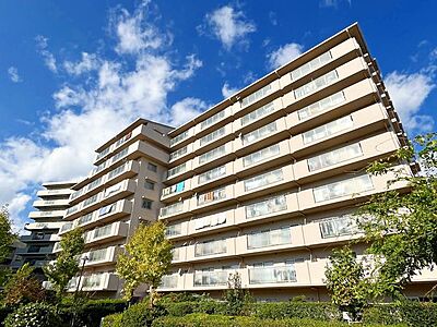 外観：RC造、9階建てのマンションの7階部分です！