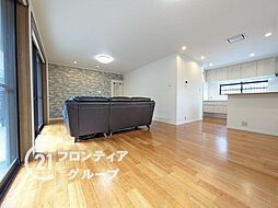 芦屋市東山町　中古一戸建 4LDKのリビング/ダイニング