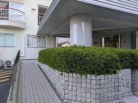 「賃貸のままでいいのか、買うべきか」その判断に必要な情報を、スタッフがわかりやすく整理してお伝えします。お気軽にご相談ください