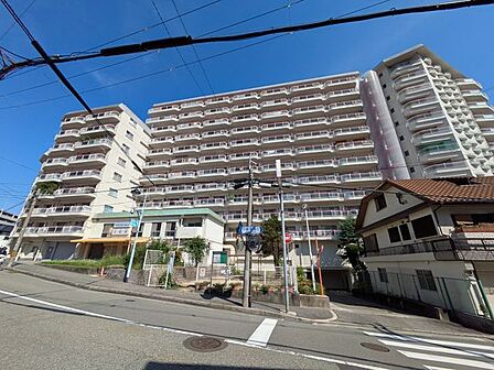 住宅購入の流れや必要な手続きについて、順を追ってご説明しています。はじめての方でも安心してご相談いただける環境を整えています