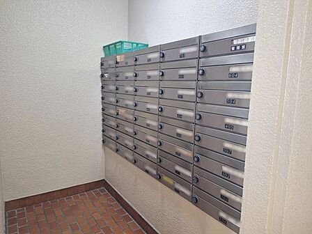 「賃貸のままでいいのか、買うべきか」その判断に必要な情報を、スタッフがわかりやすく整理してお伝えします。お気軽にご相談ください